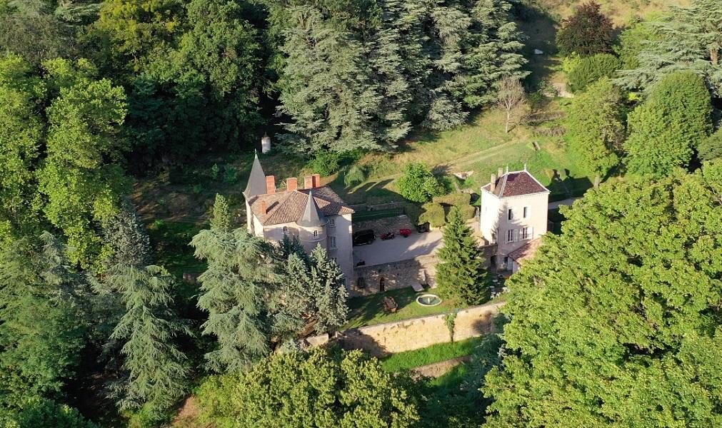 Lyon Country House - 12-hectare estate on the banks of the Saône