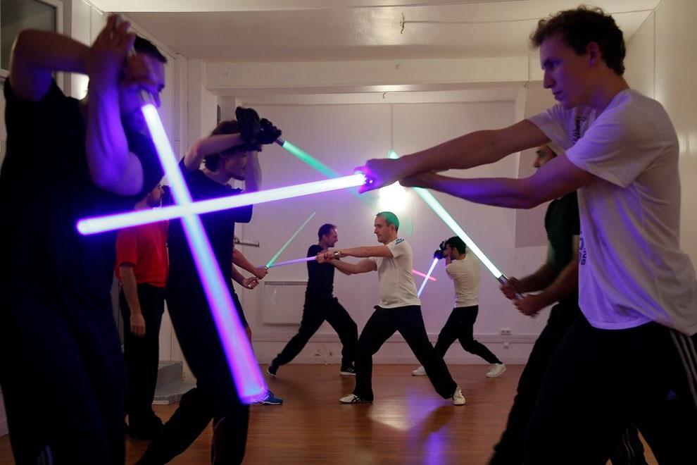 Team Building Laser Sabre: In the shoes of a Jedi knight