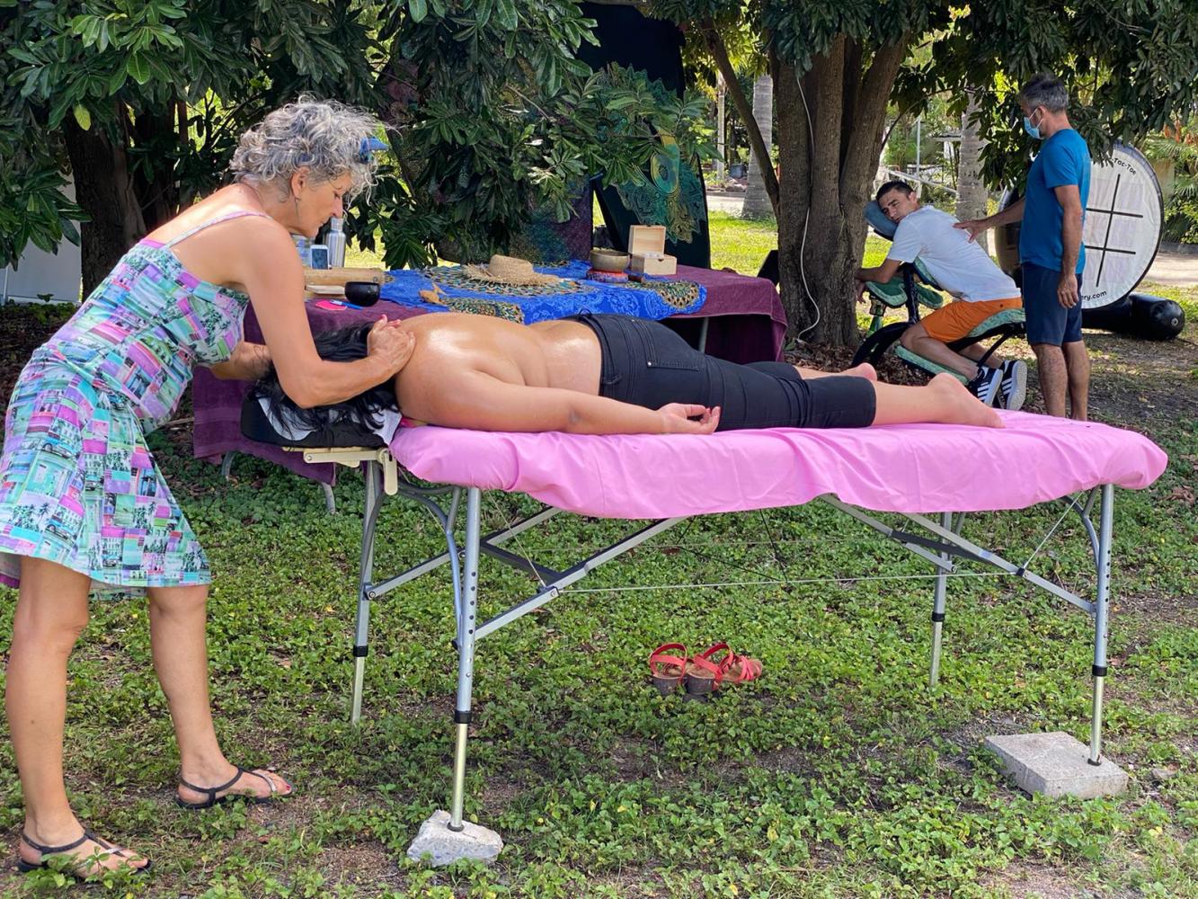 Shiatsu - Ayurvedic - Hawaiian masseuses at your event