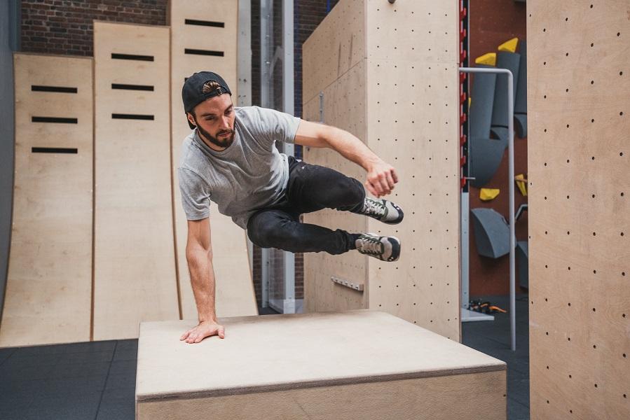 Team Building Ninja Warrior: Indoor obstacle course