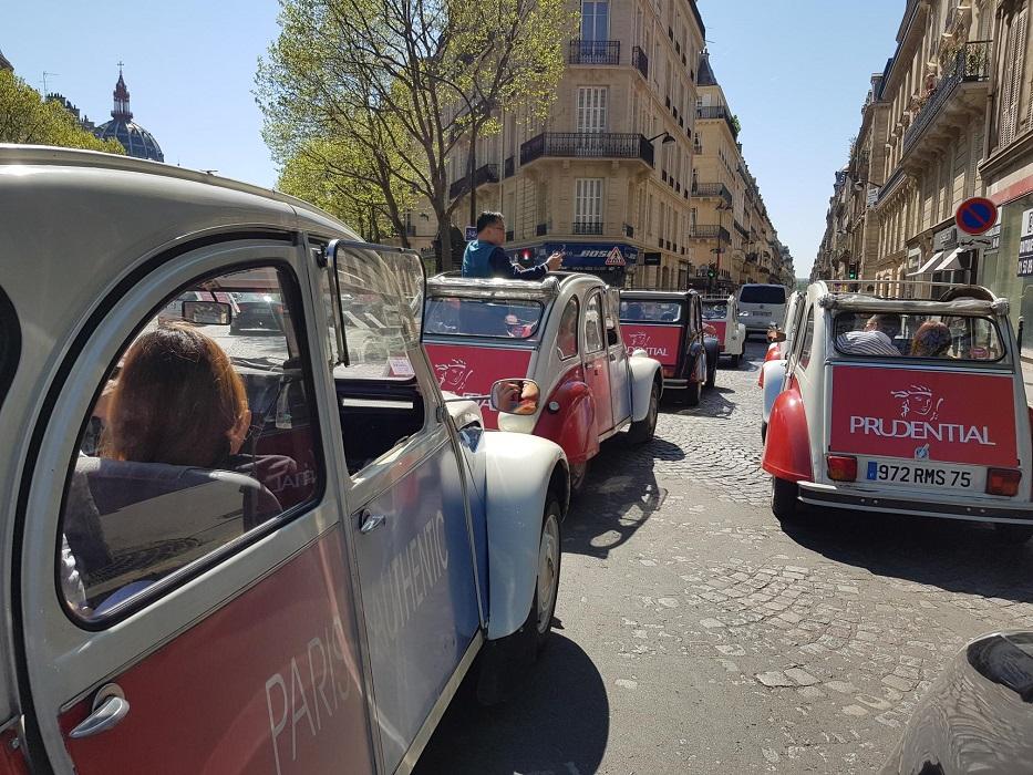 Rallye / Course d'orientation en 2CV dans Paris