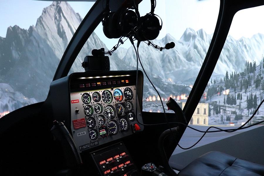 Helicopter flight in a simulation centre