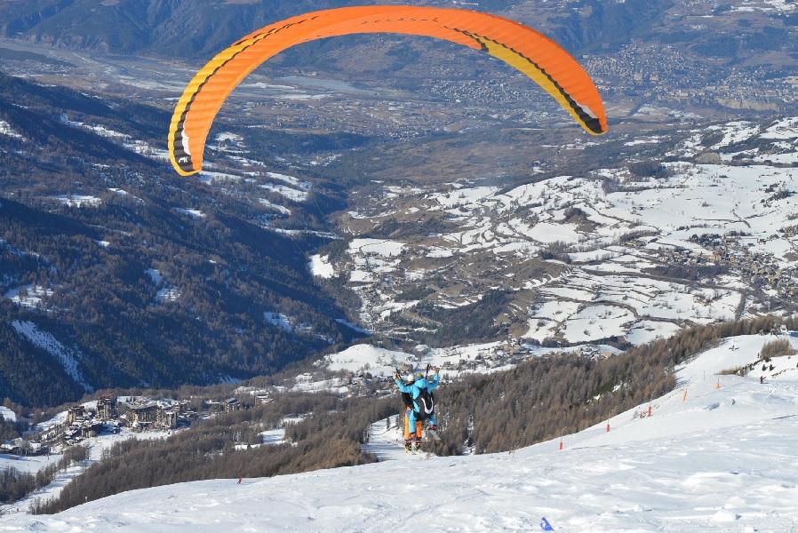 Paragliding - Flights between colleagues