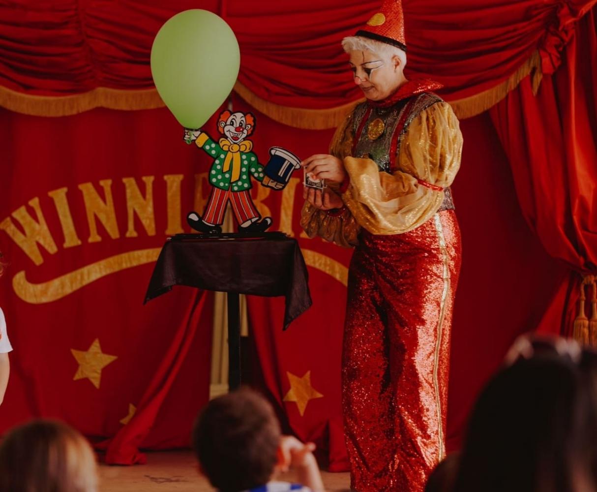 Magic and enchantment show for children