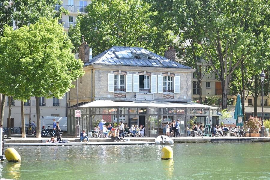 La croisière s'amuse" day in Paris: Summer Team Building
