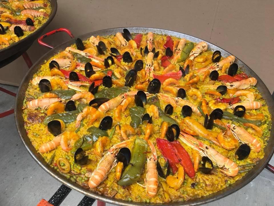 Whereez - Paella Party : Paella traditionnelle sur votre événement