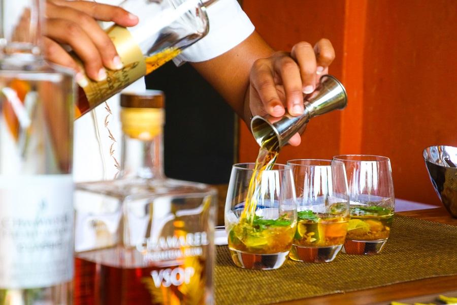Bar à cocktails innovant et personnalisé pour vos soirées
