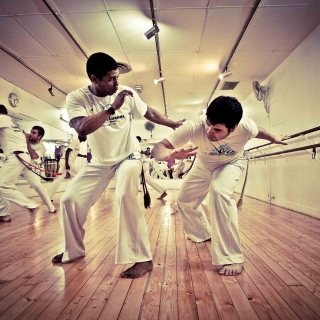 Cours de Capoeira Adultes (à l'unité) - thumbnail