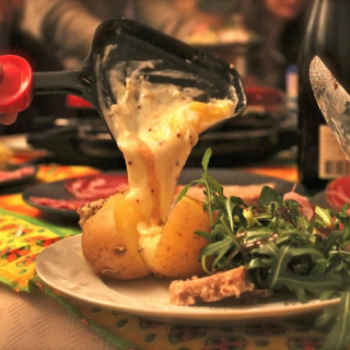 Raclette & Fondue : Traiteur spécialisé en fromage Suisse