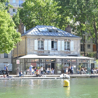 Privatise the Canal de l'Ourcq Pavilion