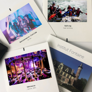 Offer your guests a mini photo album of your event
