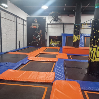 Team Building at the Trampoline Park in Saint-Denis - thumbnail