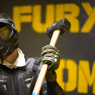 Team Building Fury Room : la salle où tout se casse - thumbnail