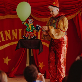 Magic and enchantment show for children - thumbnail