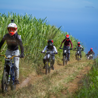 Sortie Ebike / Motos électriques dans les hauts - thumbnail