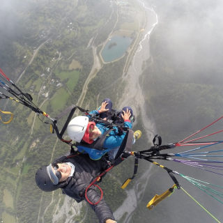 Tandem paragliding flight in summer - Champsaur - thumbnail