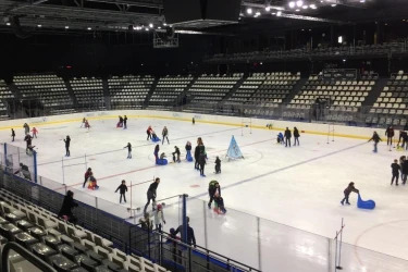 ice-activities-laser-game-basketball-badminton-skating-hockey-1