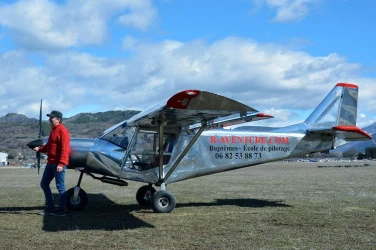 first-flight-in-a-multi-axis-microlight-2