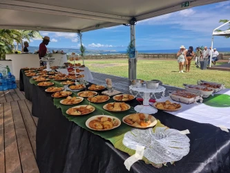 repas-lontan-buffet-in-banana-leaves-5