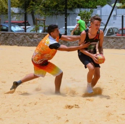 discovering-beach-rugby-3