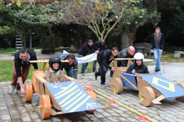 construction-challenge-and-cardboard-cart-race-1