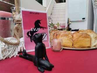 evjf-pole-dance-with-breakfast-and-healthy-lunch-3