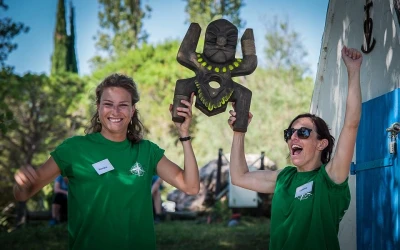 cardboard-boat-making-totem-pole-assault-2