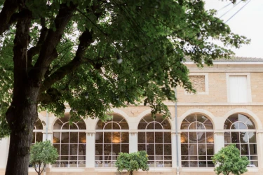 chateau-des-ravatys-seminars-in-the-beaujolais-region-2