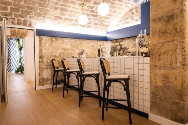 les-voutes-sentier-seminar-with-wine-cellar-lounge-7