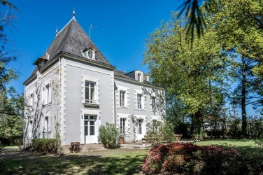 manoir-de-la-plume-gite-for-events-in-nantes-1