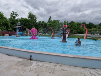 la-saline-les-bains-water-park-oasis-lagoon-5