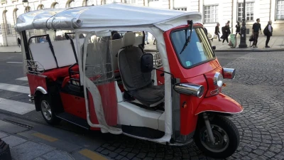 paris-by-tuk-tuk-by-night-monuments-4