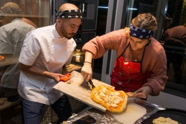 pizza-party-at-home-a-pizzaiolo-at-your-event-2