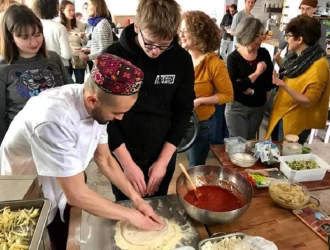 pizza-party-at-home-a-pizzaiolo-at-your-event-4