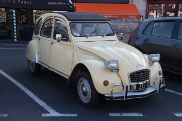 2cv-rally-itinerant-treasure-hunt-in-the-beaujolais-region-1