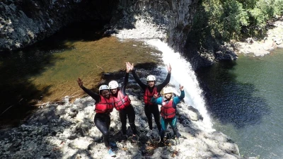 canyoning-on-the-riviere-des-roches-1