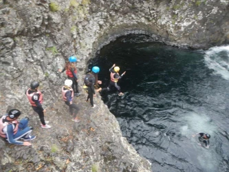 canyoning-on-the-riviere-des-roches-4