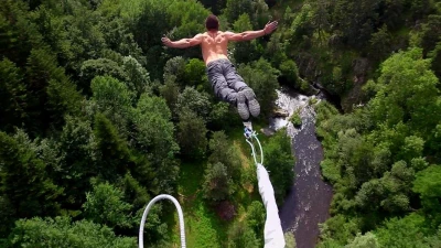 bungee-jumping-bras-de-la-plaine-bridge-2