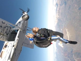 tandem-jump-in-the-sky-of-gap-3