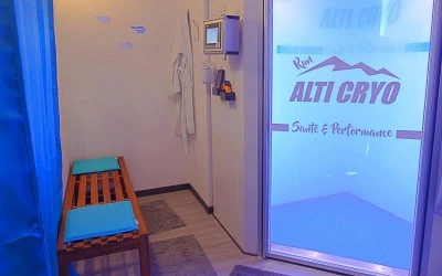 cryotherapy-session-cold-treatment-3