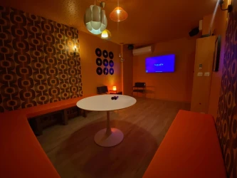 karaoke-session-in-saint-pierre-5-themed-rooms-4