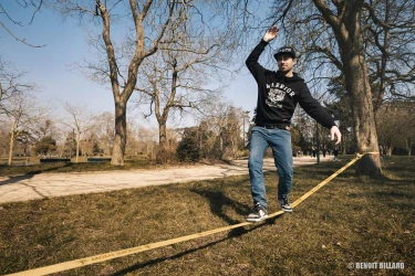 slackline-initiation-and-demonstration-2