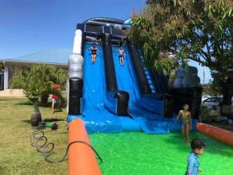 inflatable-water-based-structures-for-children-2