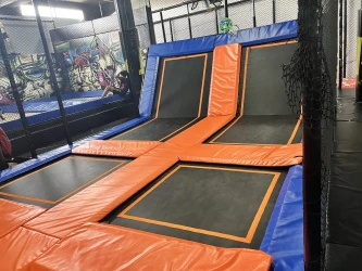 team-building-at-the-trampoline-park-in-saint-denis-2