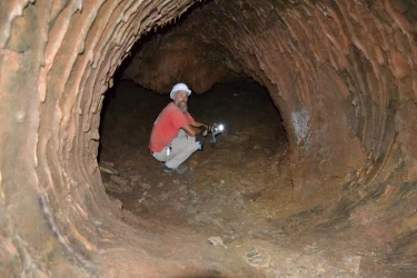 lava-tunnel-discovery-tunnel-2004-1