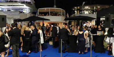 un-yacht-pour-accueillir-votre-evenement-repas-dj-3