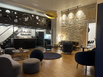 an-intimate-meeting-room-in-a-former-lyon-canut-2