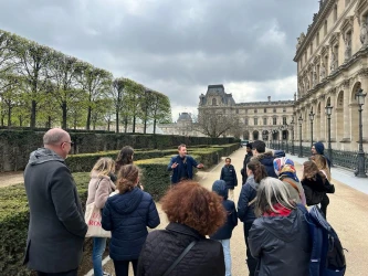 investigative-visit-to-the-louvre-murder-at-the-museum-2