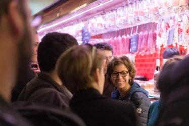 visite-theatralisee-des-halles-paul-bocuse-gones-grattons-5