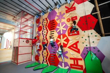 your-work-seminar-in-a-climbing-gym-in-nanterre-2